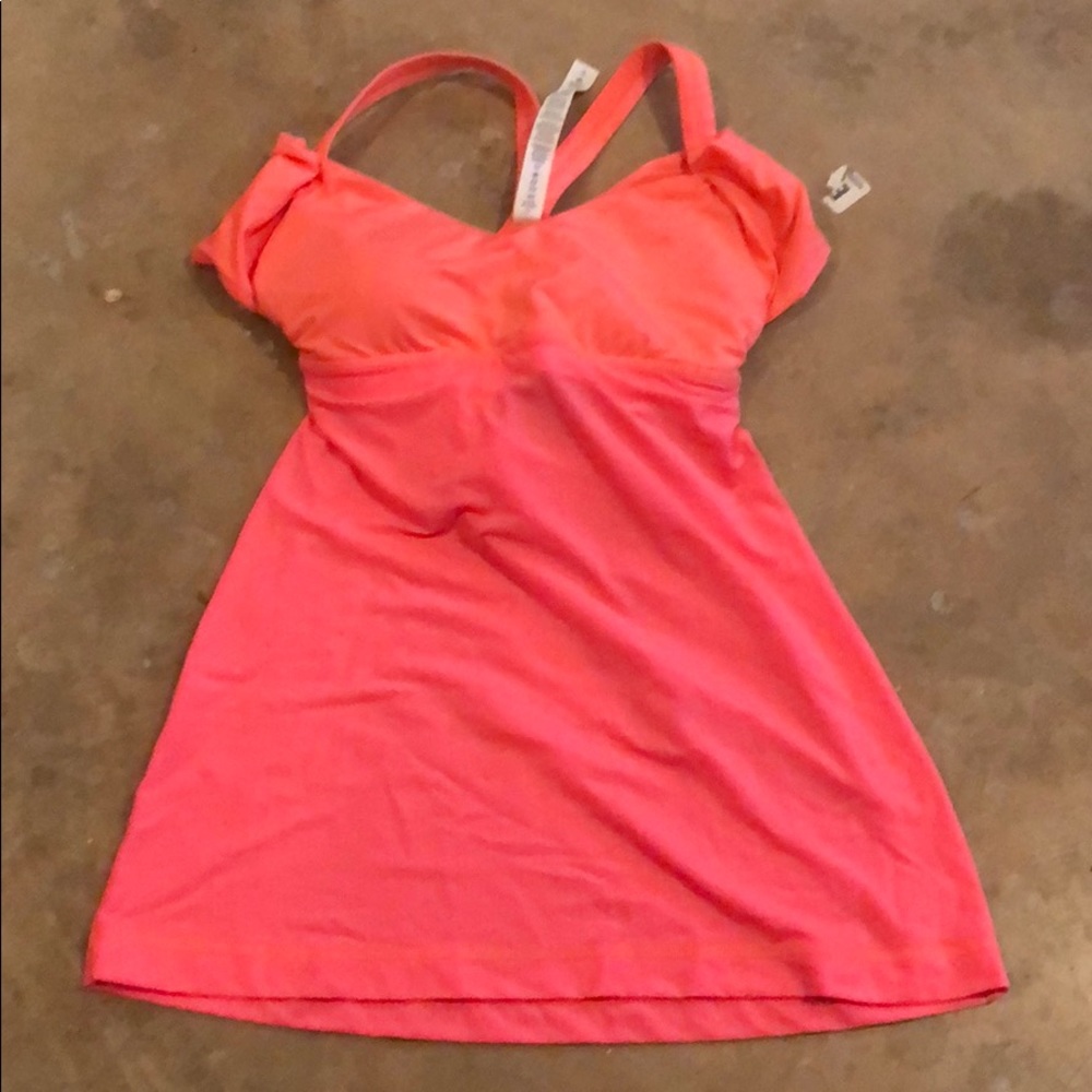 Lululemon tank